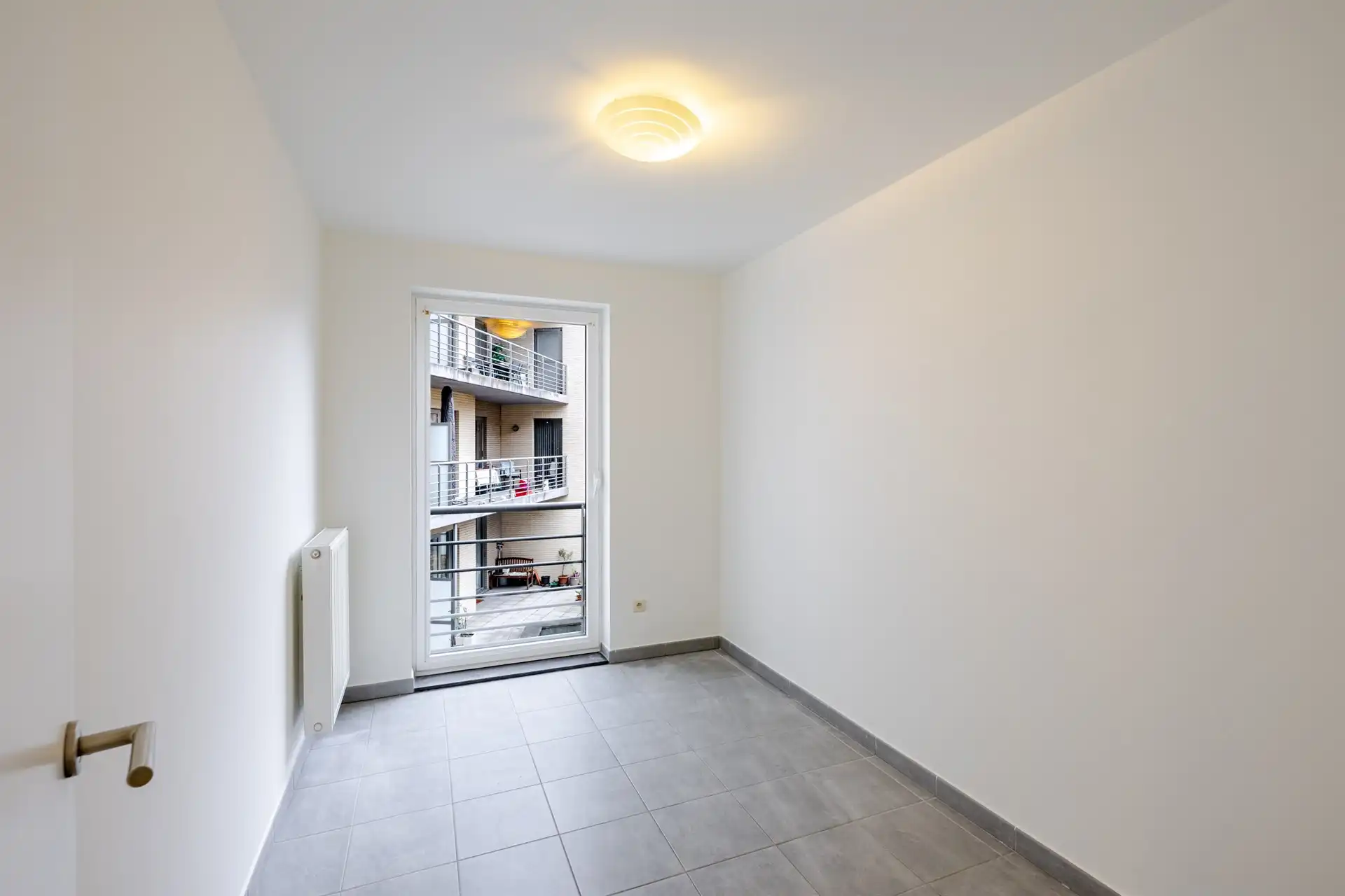 Praktisch ingedeeld appartement met twee slaapkamers op centrale ligging te Aalst foto 10