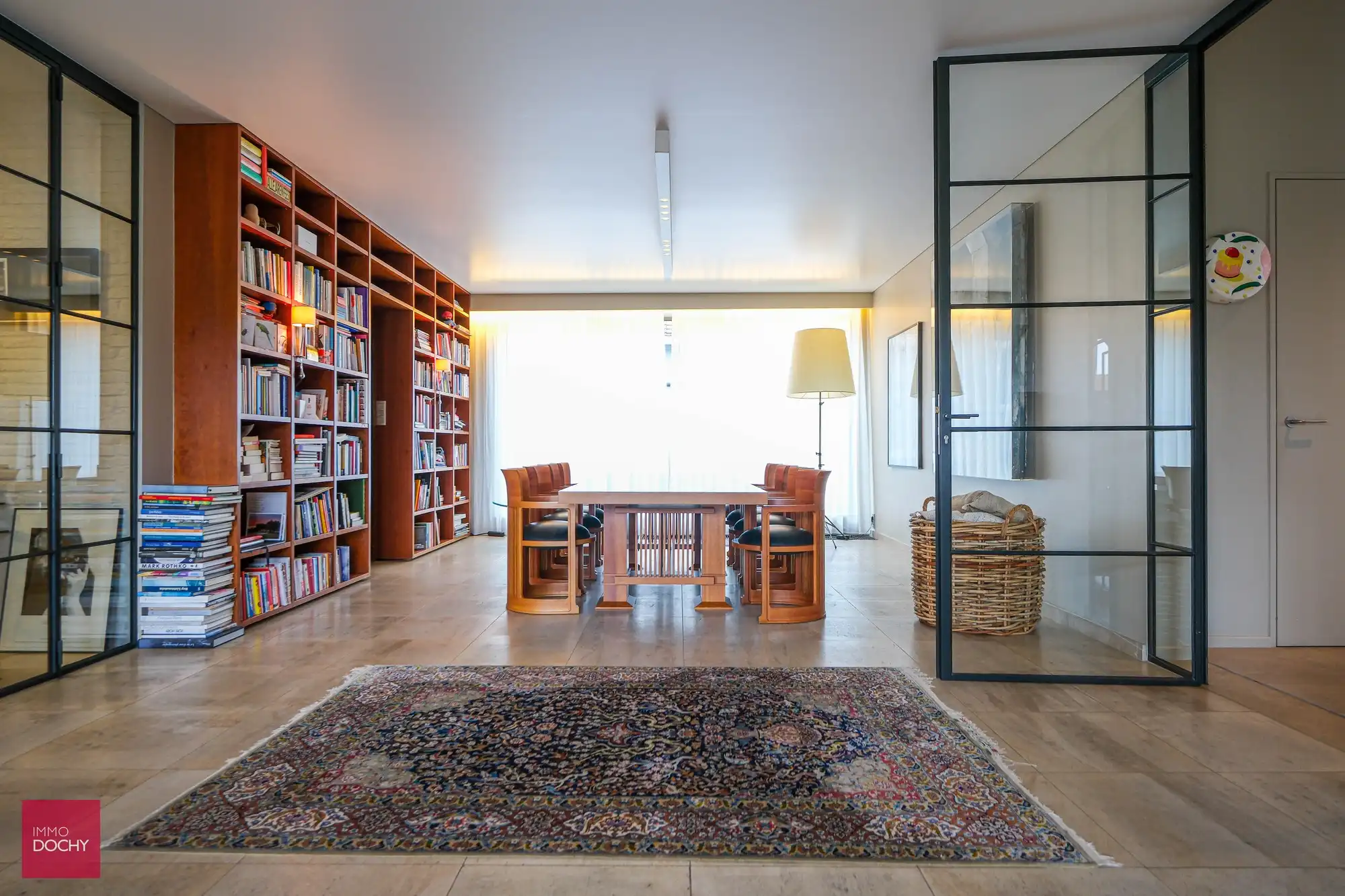 Heel ruime stadswoning met kantoren en tuin foto 14