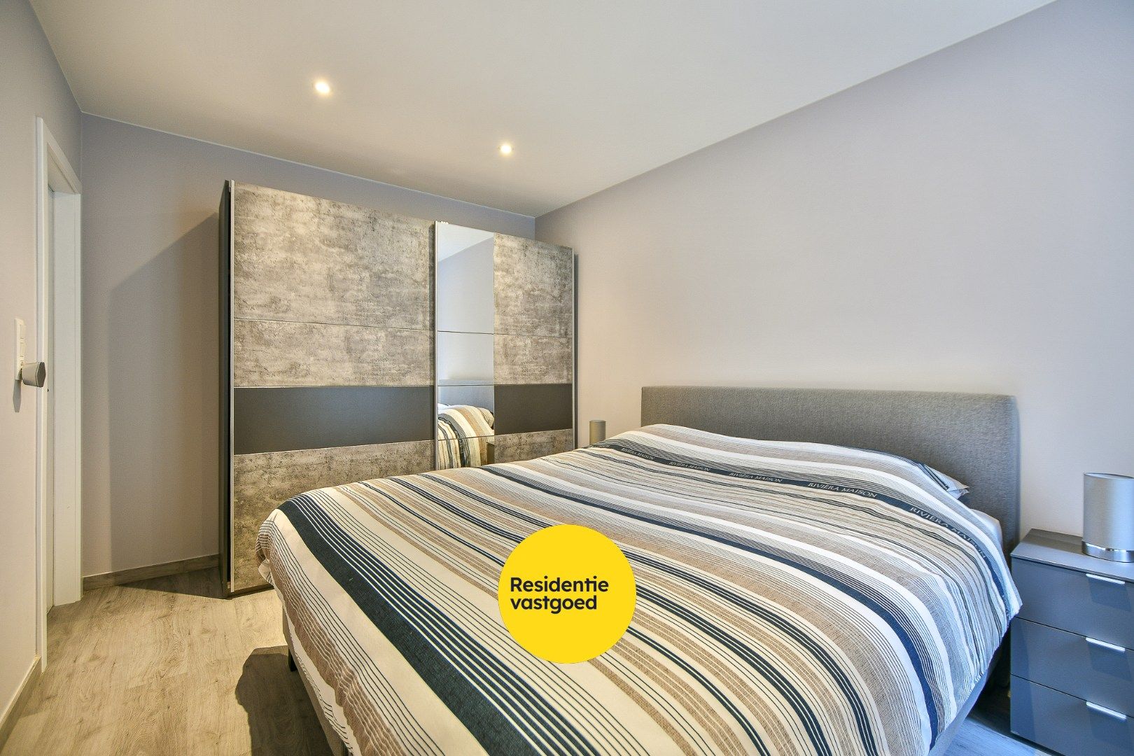 Gerenoveerd appartement met 2 slaapkamers te koop op toplocatie te Blankenberge!  foto 11