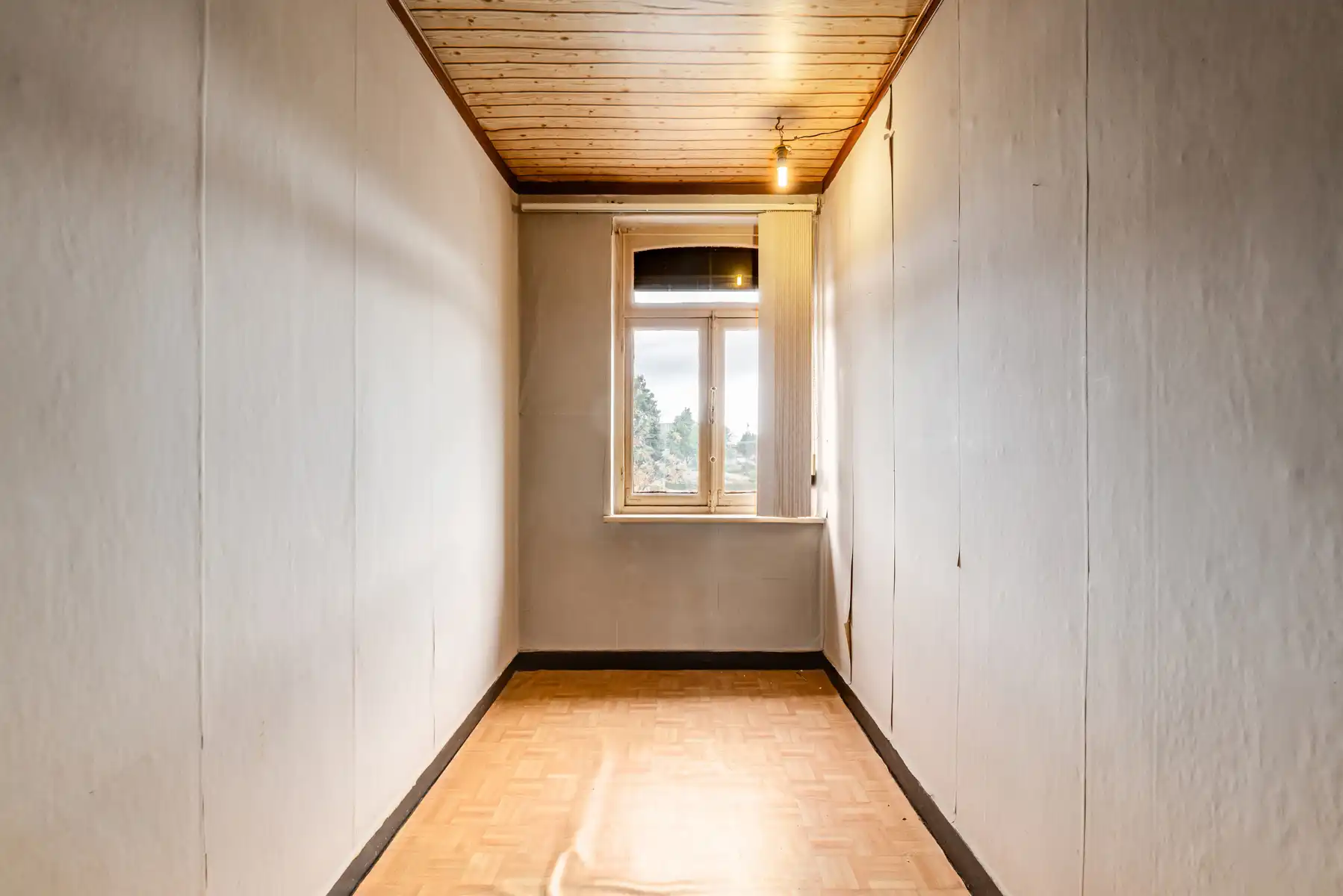 Ruime gezinswoning met 5 slaapkamers nabij centrum foto 13