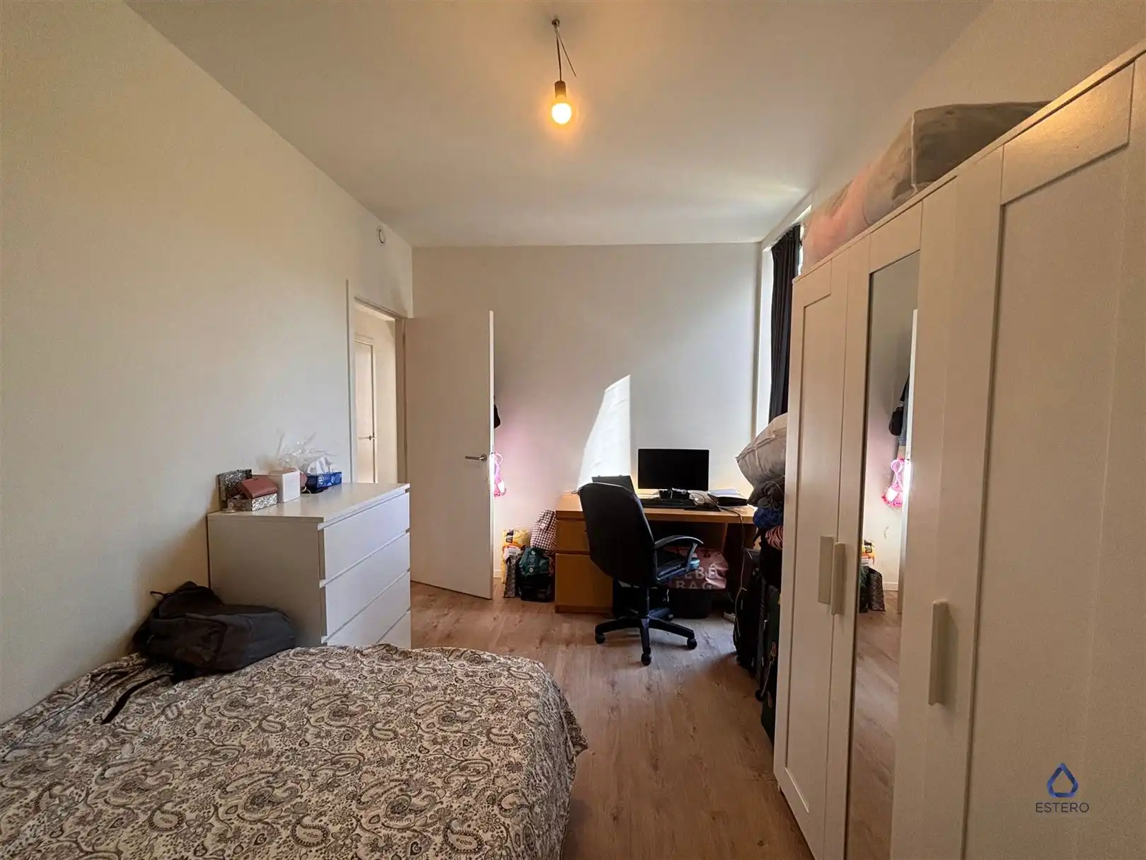 Modern 2-slaapkamerappartement met terras en zicht op groen foto 9