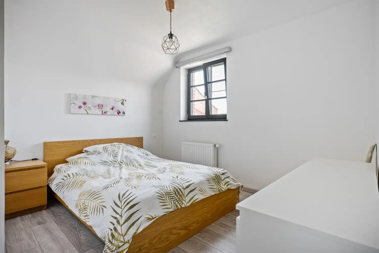 Energiezuinige villa met praktijkruimte en 4 slpkrs foto 16
