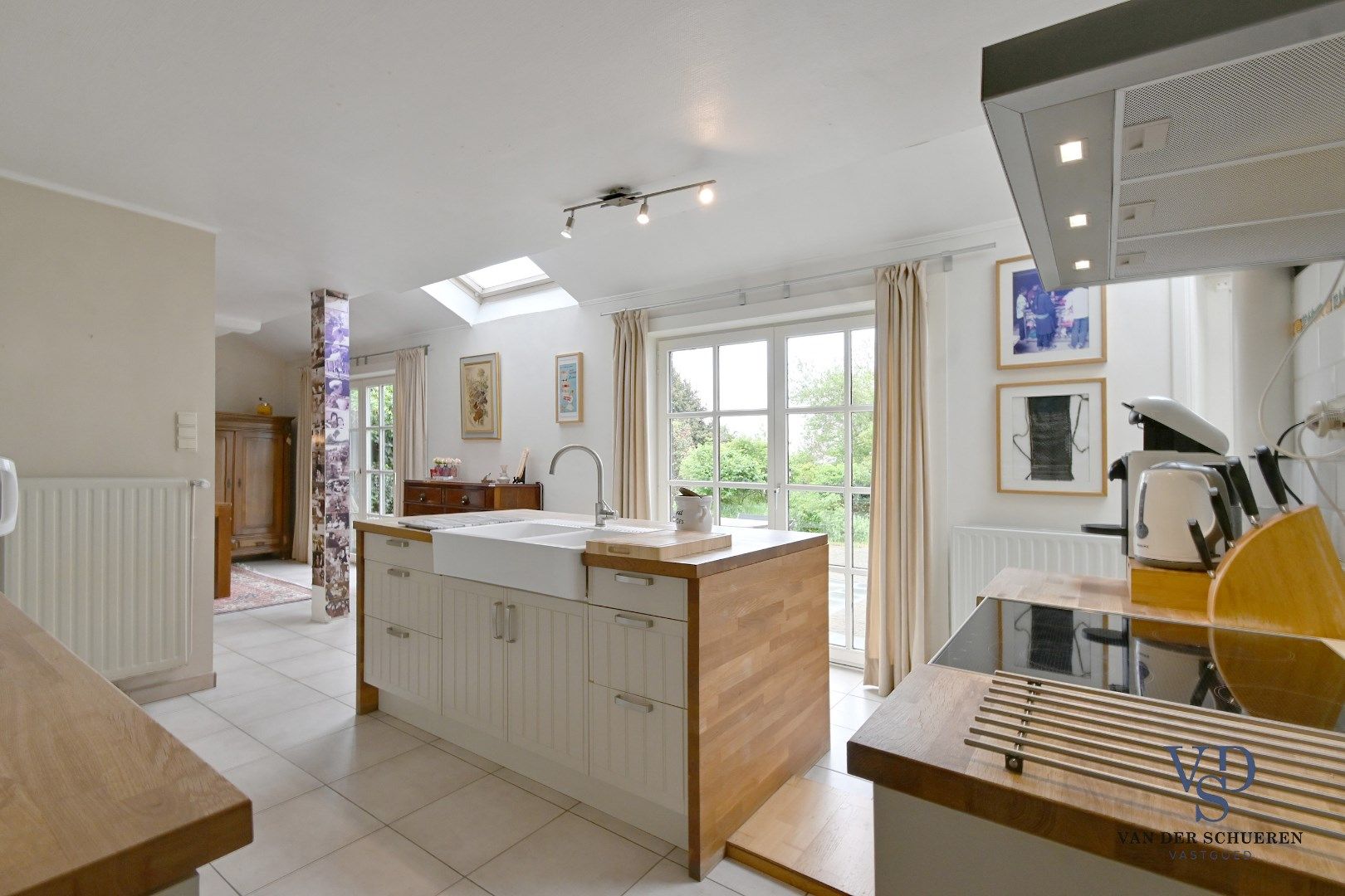 Charmante woning op royaal perceel van 1.618 m² foto 9