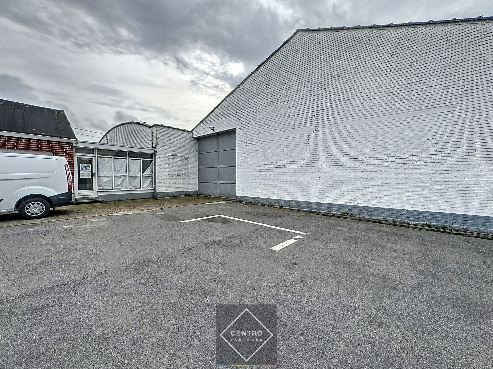 Loodsen (1.550m²) met ruim VERHARD BUITENTERREIN van circa 2.400m² op interessante ligging te Roeselare! foto 16