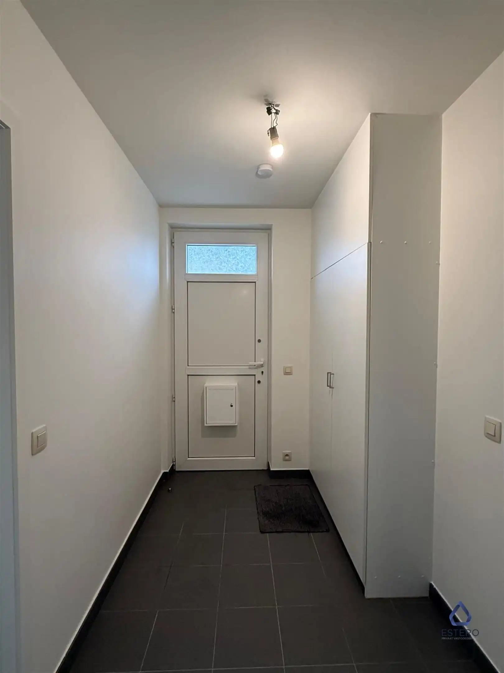 Instapklaar gelijkvloers appartement met terras foto 2