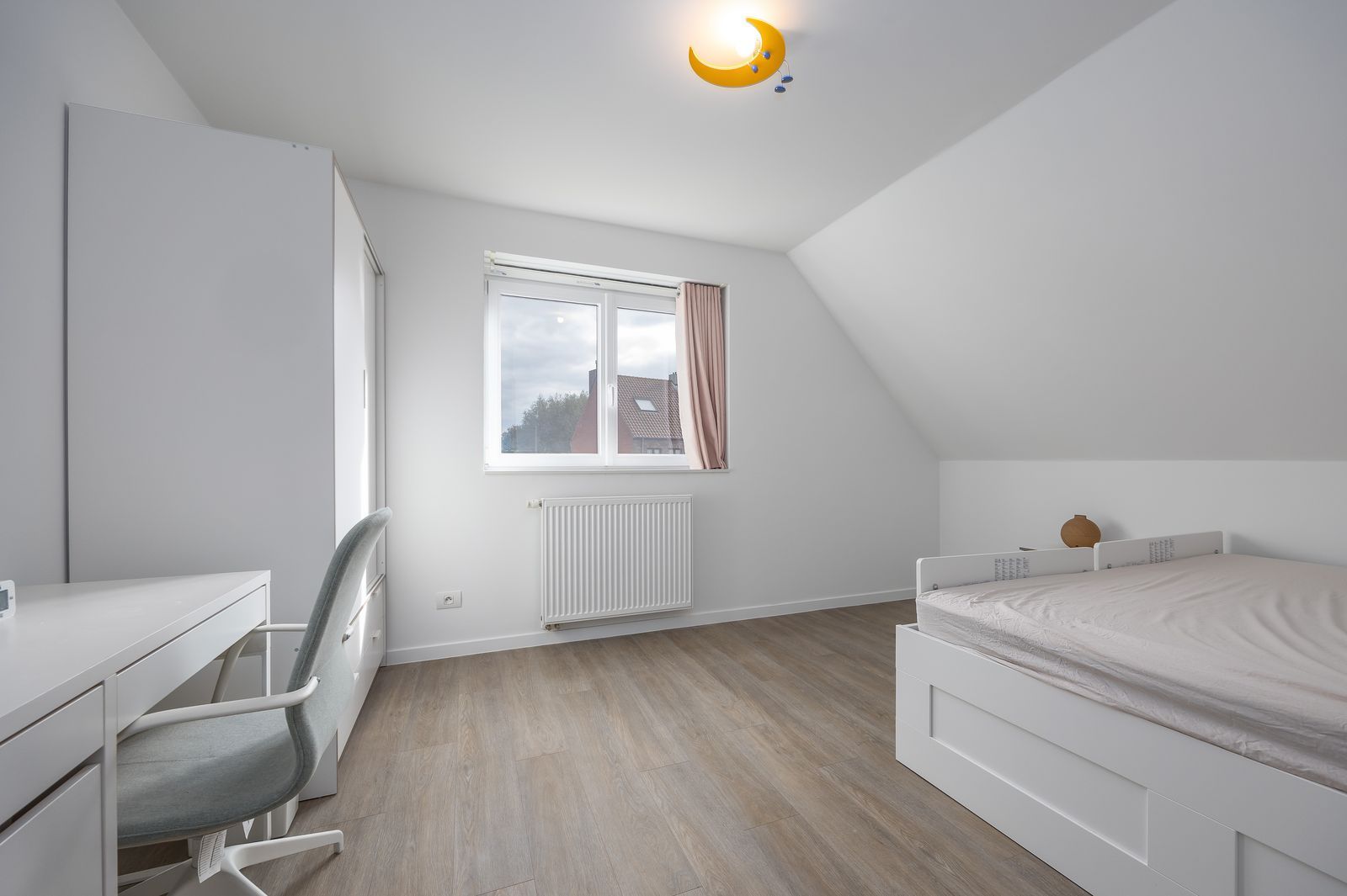 Recente vrijstaande villa op een royaal perceel (1044 m2) foto 12