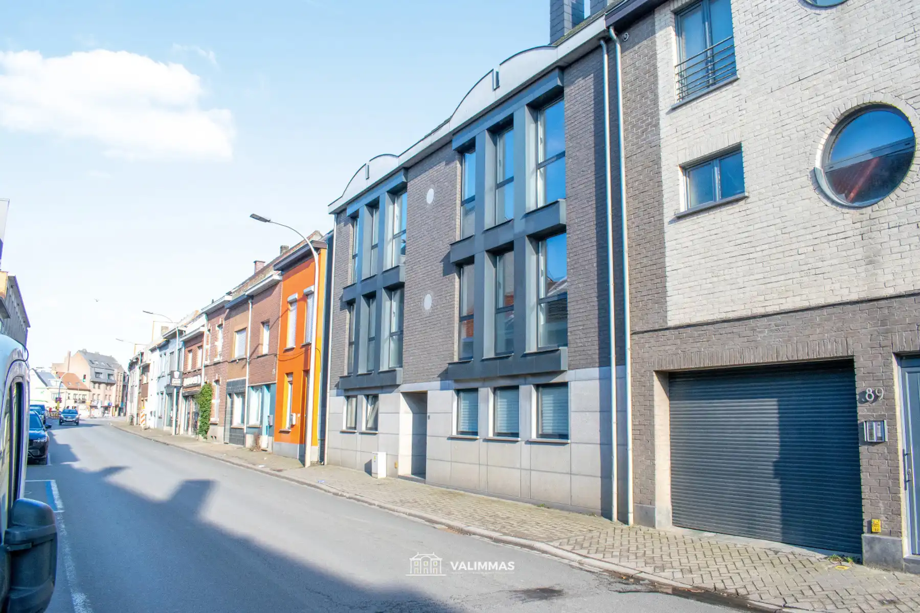 Ruim duplex-appartement met terras, grote kelder en zolder foto 2