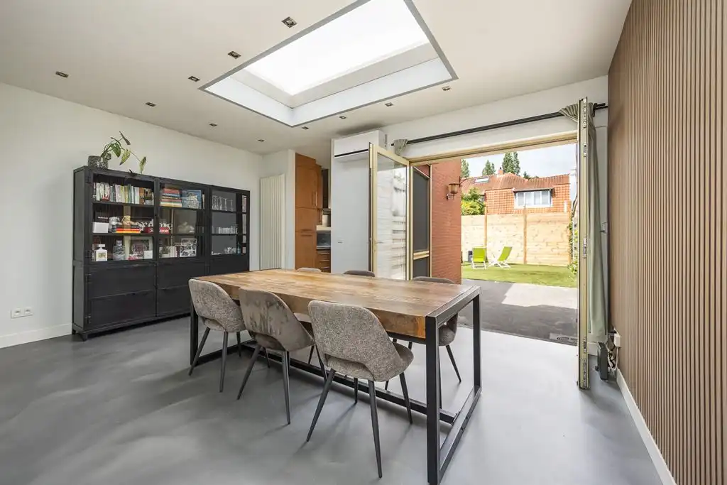 Instapklare woning met zonnige tuin dichtbij Rivierenhof foto 4