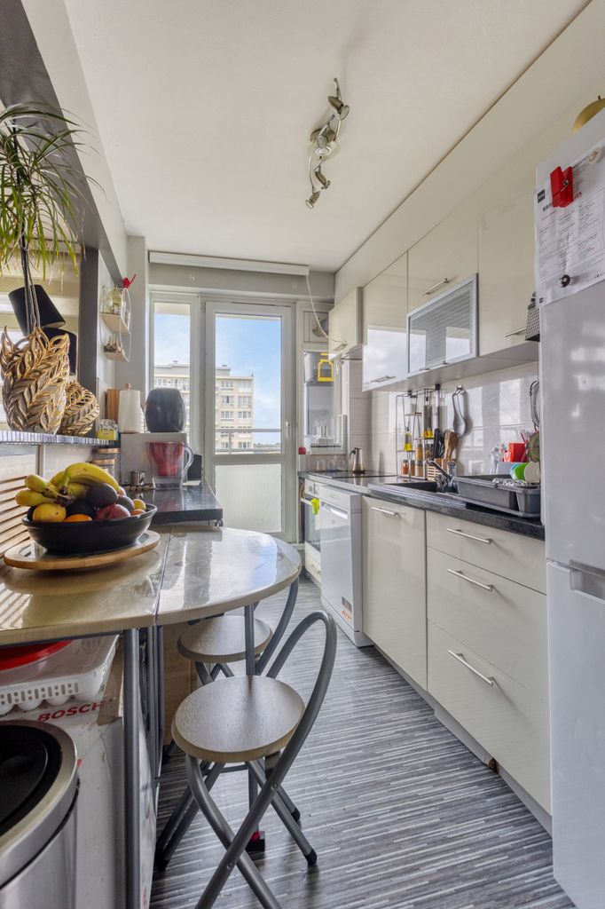 Instapklaar 2 slaapkamer appartement met prachtig uitzicht  foto 6