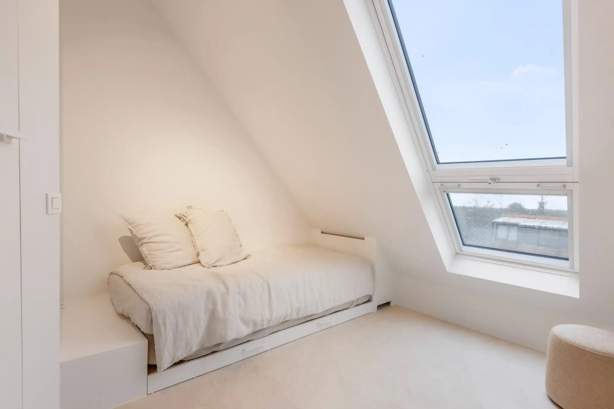 Prachtig gerenoveerde triplex gelegen op de Lippenslaan foto 12