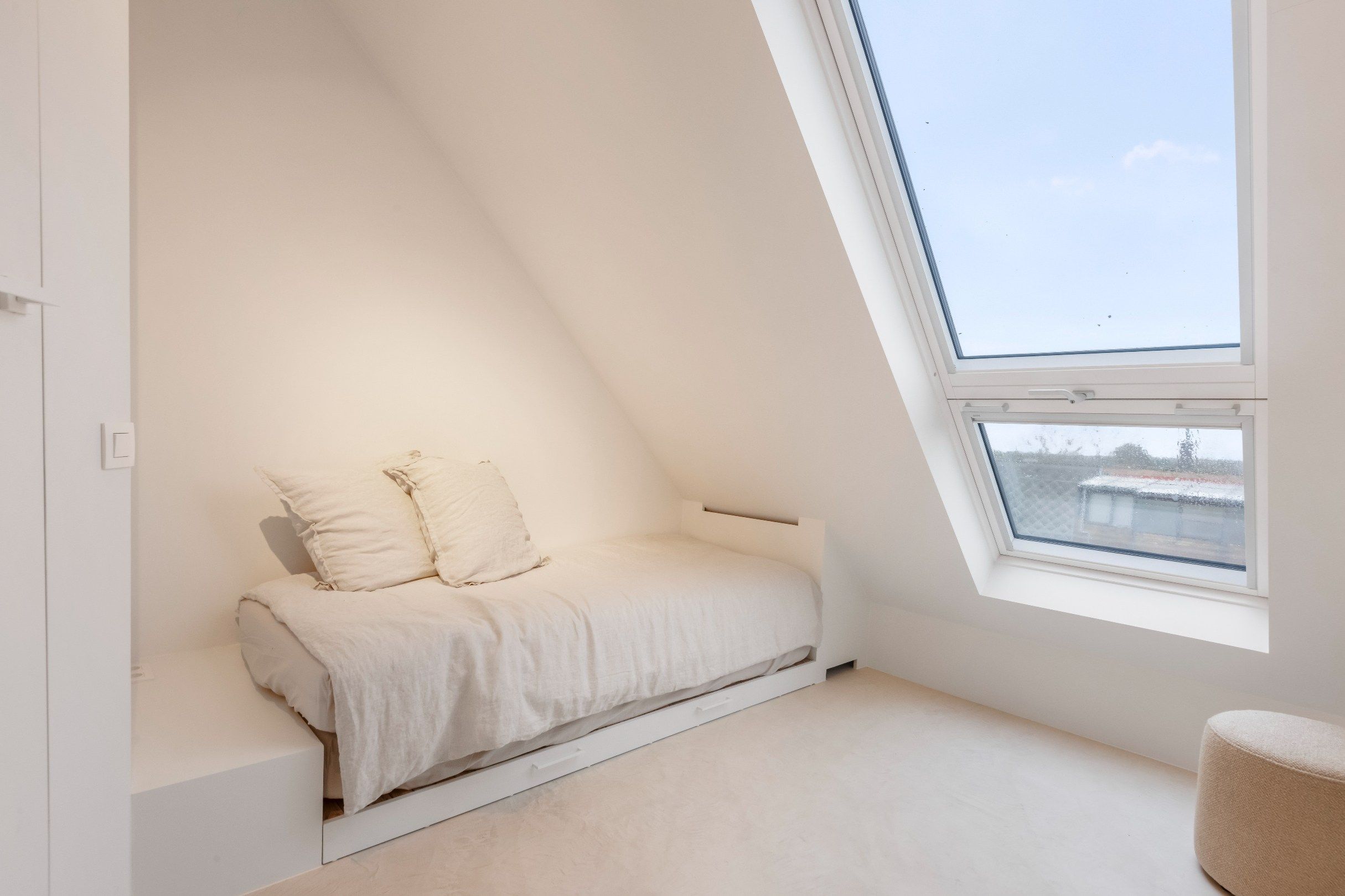 Prachtig gerenoveerde triplex gelegen op de Lippenslaan foto 12