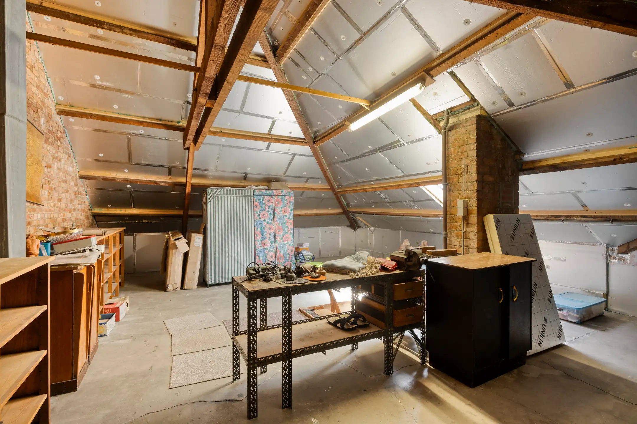 Halfopen woning met ruime garage en uitbreidingspotentieel foto 30