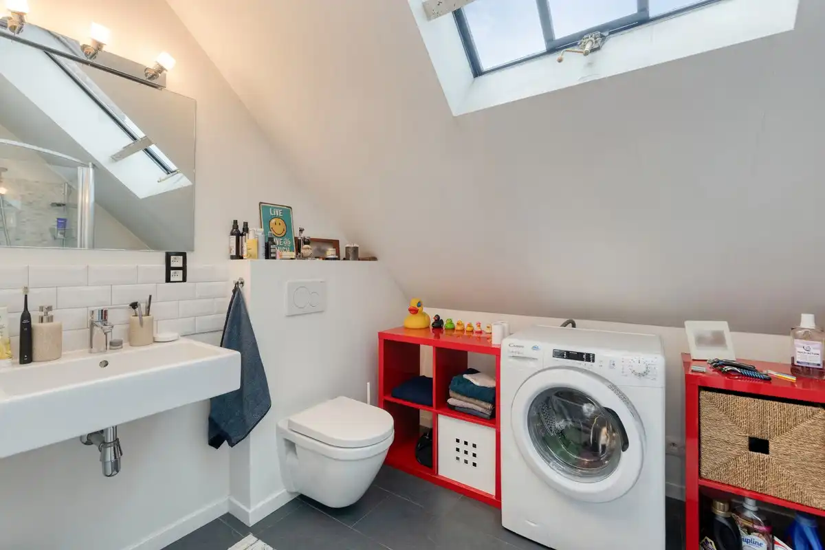 Prachtige loft op unieke locatie in oude Veeartsenschool foto 10
