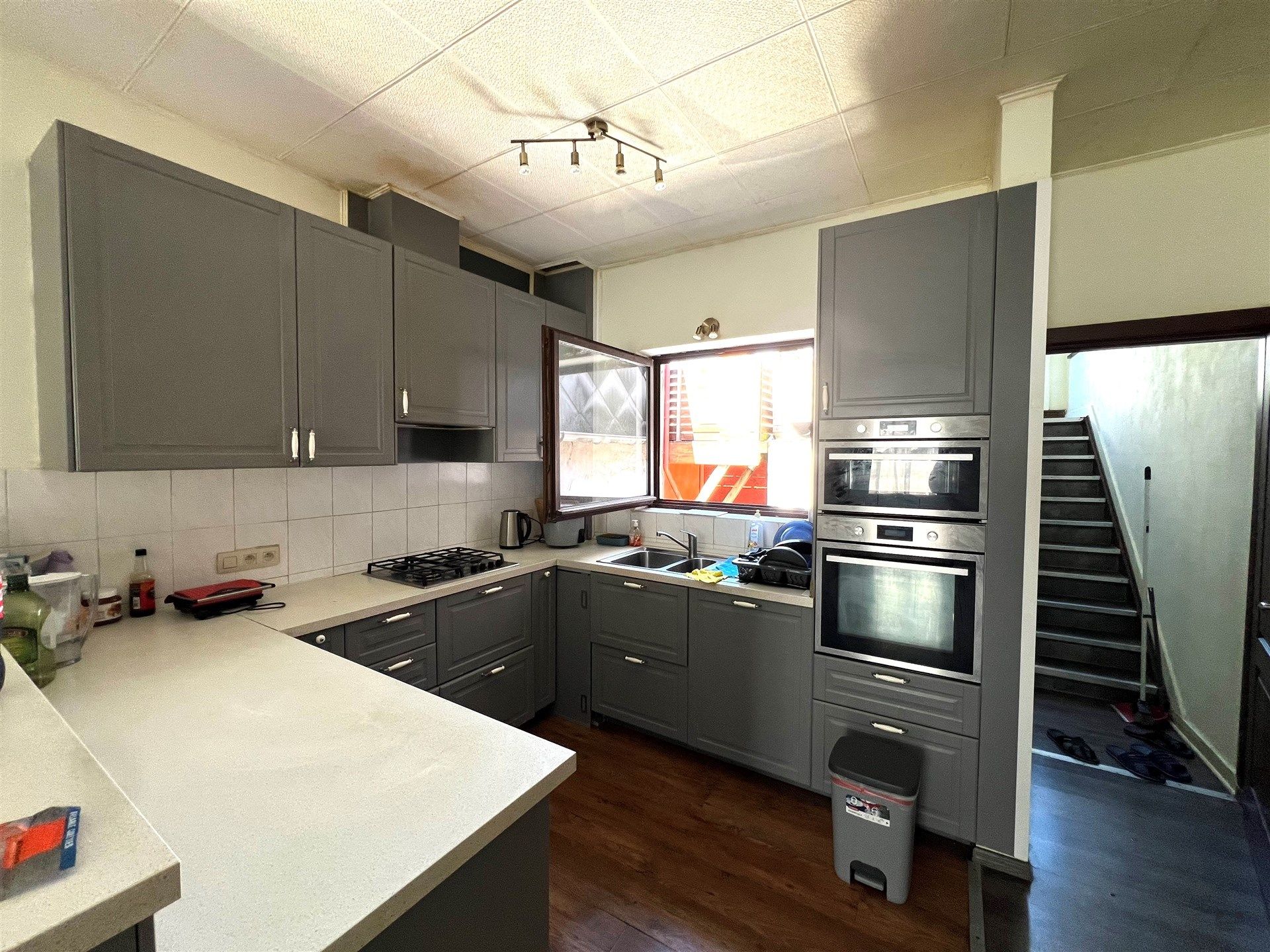 Handelspand met  woonst  4 slaapkamers te Oostende foto 4