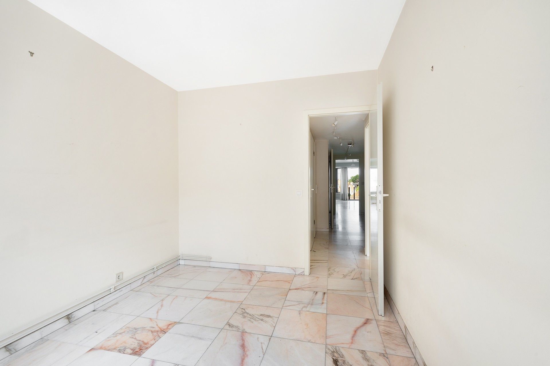 Centraal gelegen appartement met twee terrassen nabij de Lippenslaan foto 13