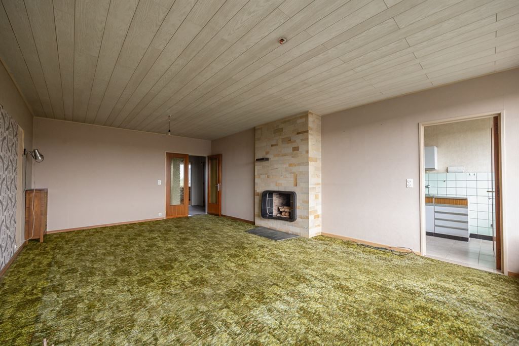 Lichtrijk, op te frissen appartement  foto 3