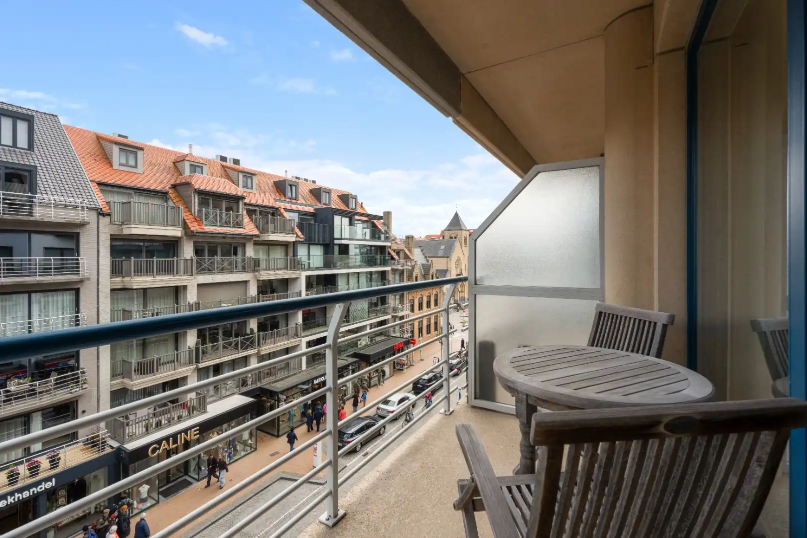 Studio met zuidgericht terras in de winkelstraat van Nieuwpoort. foto 4