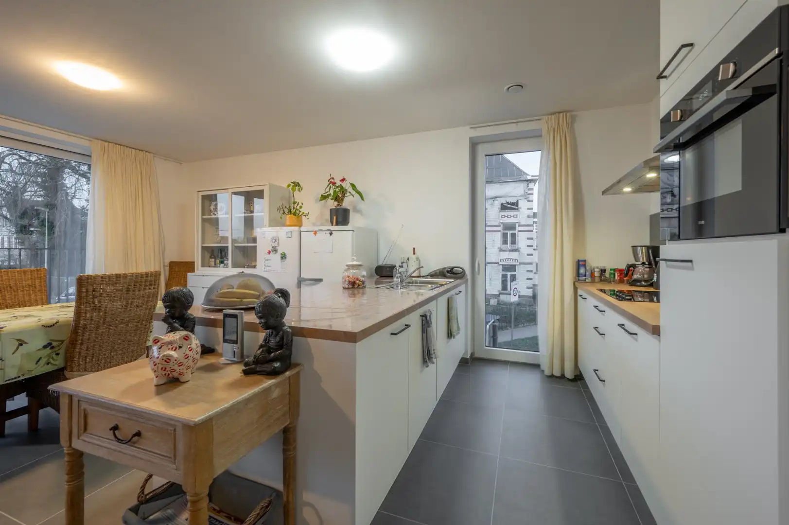 Stijlvol nieuwbouwappartement met ruim terras in het rustige Moerkerke foto 6