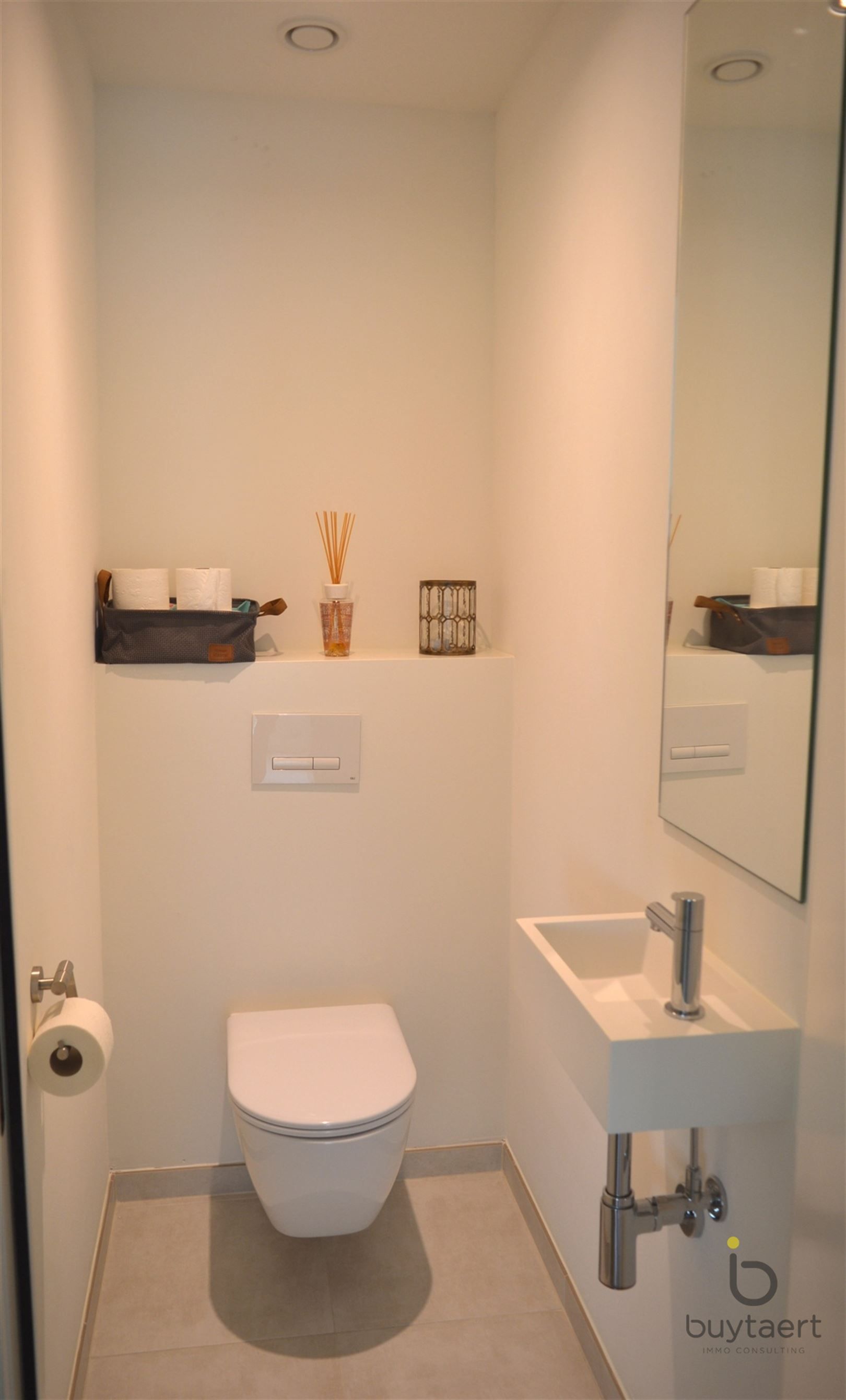 Subliem drie slaapkamer appartement op de Sky line in Antwerpen! foto 12