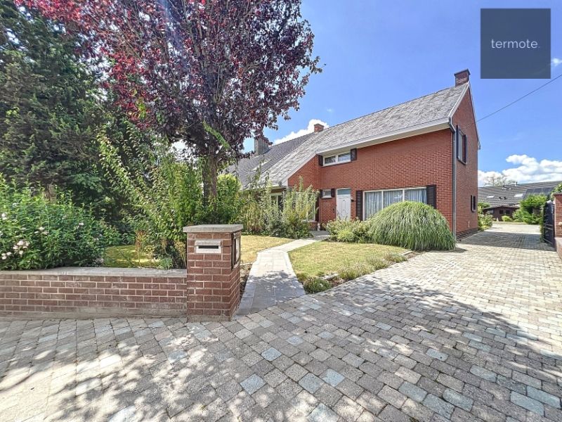 Hoofdfoto van de publicatie: Halfopen woning