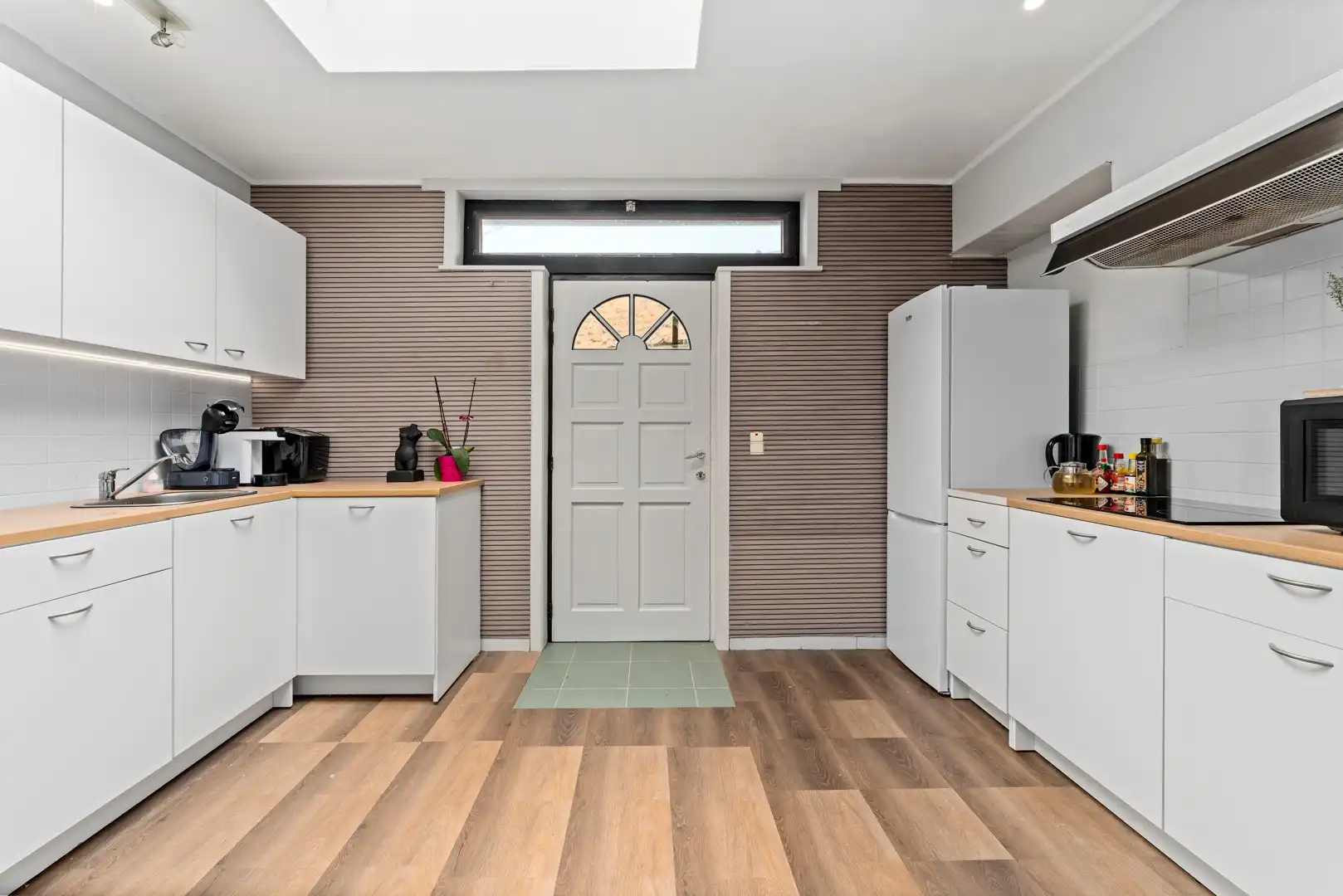 Charmante gerenoveerde woning met tuin, zonder renovatieverplichting en asbestveilig! foto 9