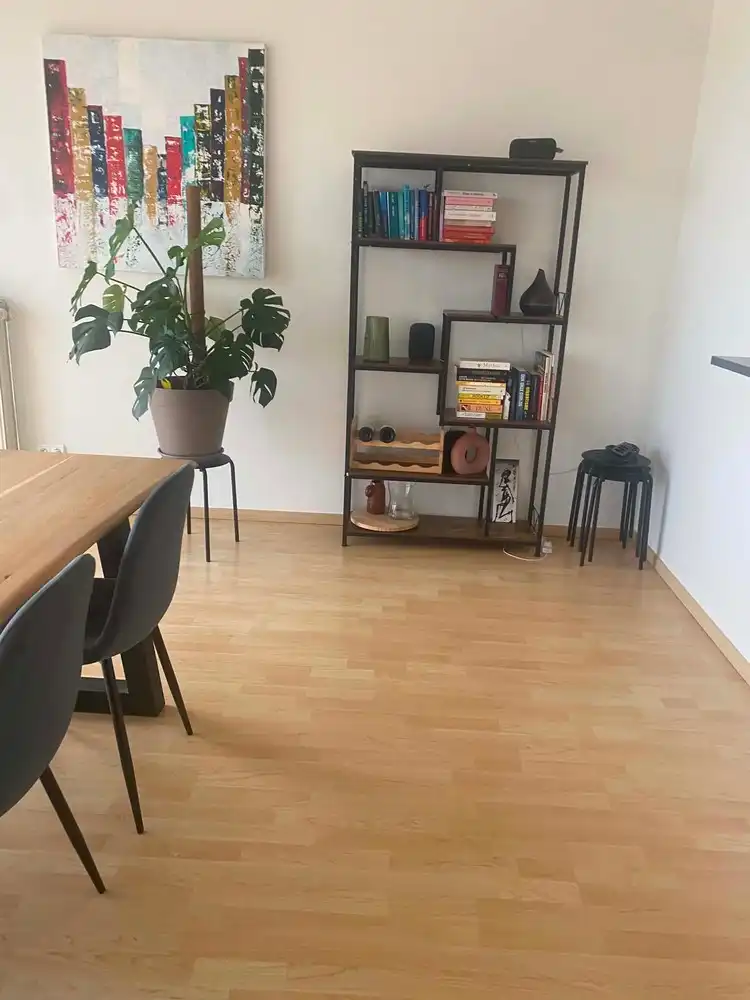 Ruim en centraal gelegen appartement met groot terras en 2 autostaanplaatsen foto 7