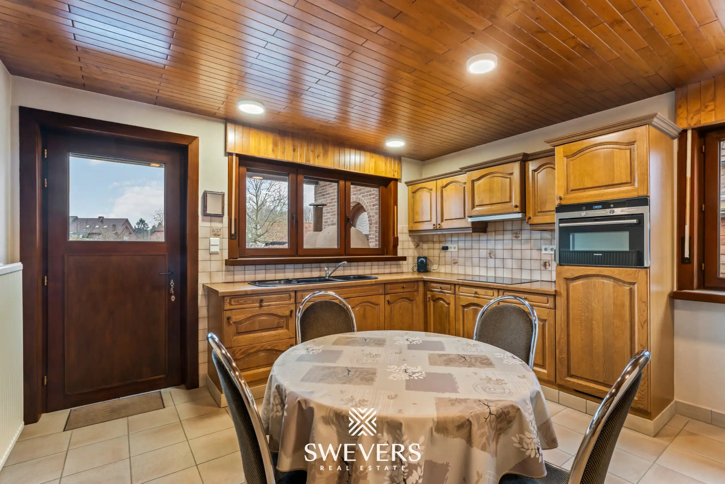 Riante afgewerkte woning met minstens 4 slaapkamers te Beverlo foto 10