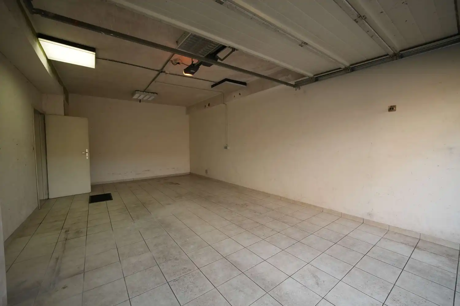 Ruim 3-slaapkamerappartement nabij centrum Genk met optie garage foto 22