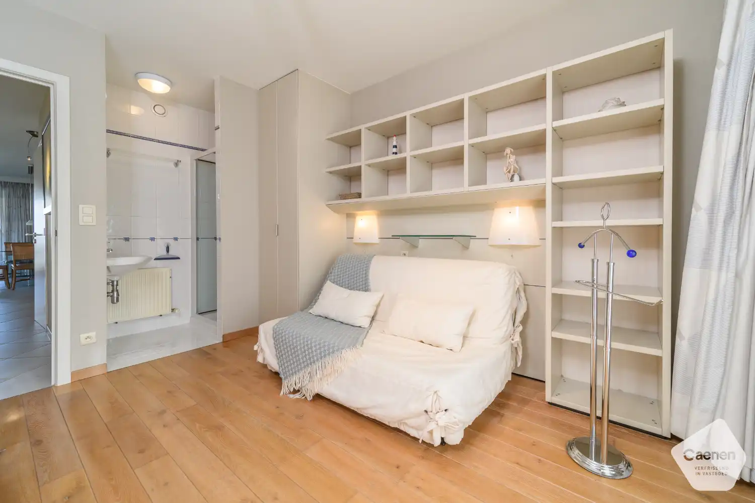 Zongericht hoekappartement met 2 slaapkamers in hartje Dumontwijk, inclusief ruime garage en kelder foto 10