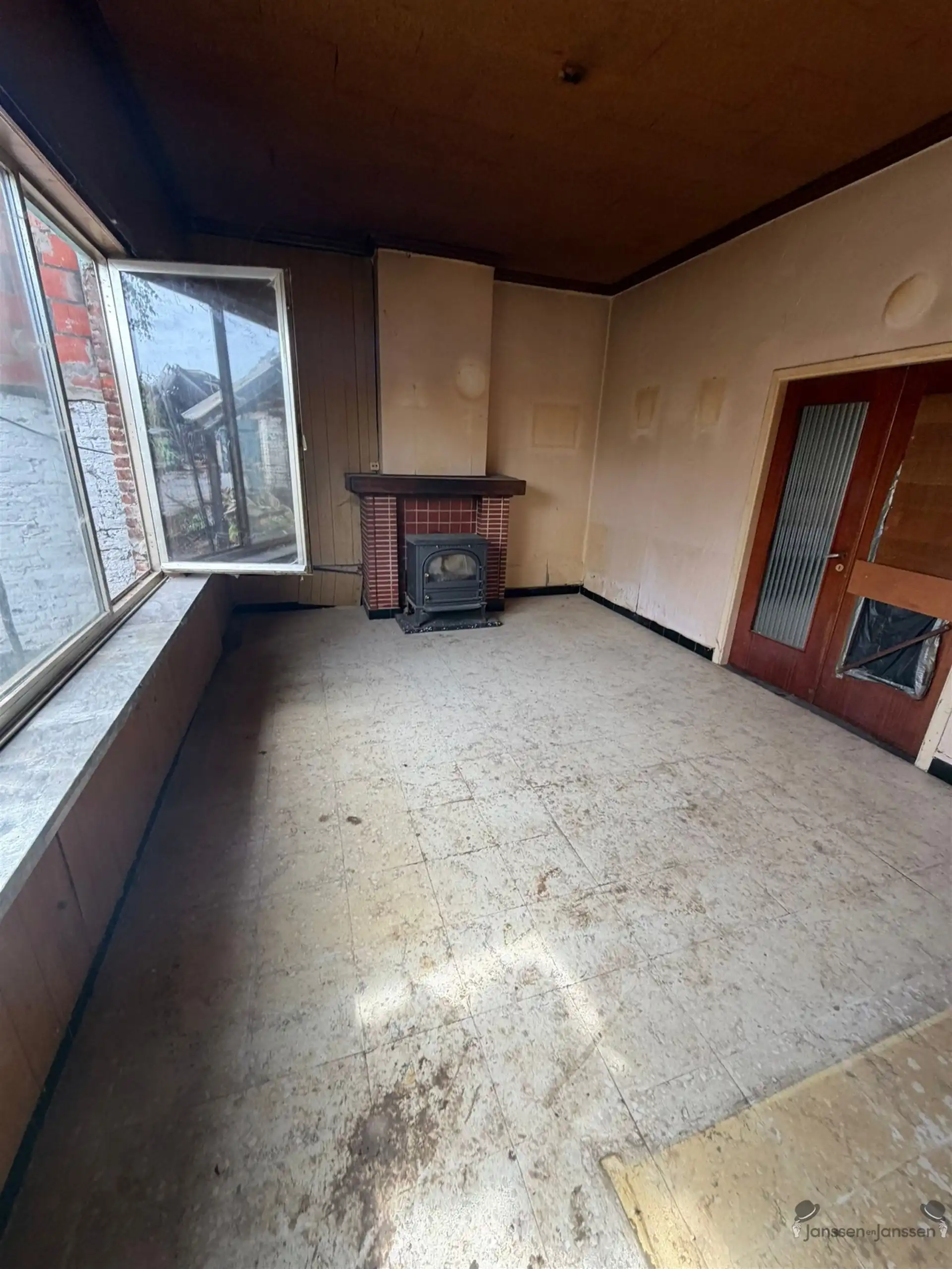 Te slopen of te renoveren woning met achterweg foto 4
