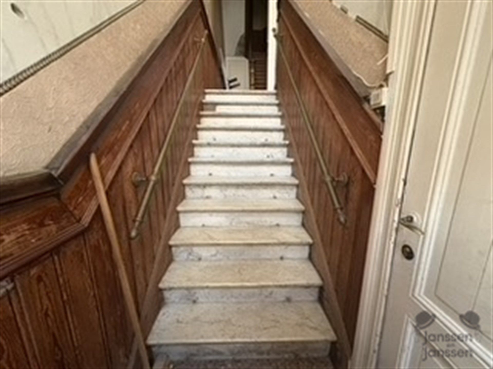  3 appartementen Belle époque wijk Oostende foto 3