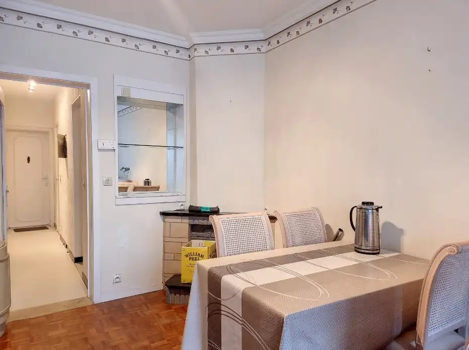 Gezellig 1-slaapkamerappartement met potentieel in Raversijde foto 6