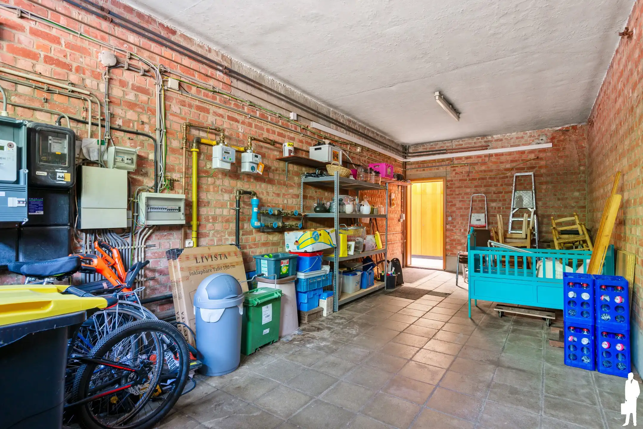 Te renoveren woning met veel mogelijkheden foto 14