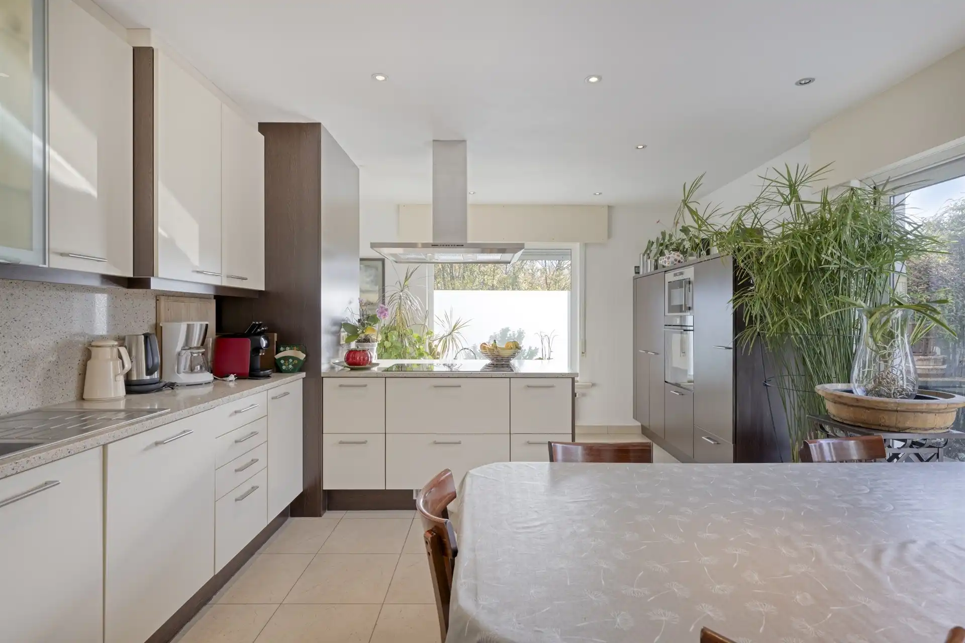 Karaktervolle, ruime villa met 4 slaapkamers foto 13