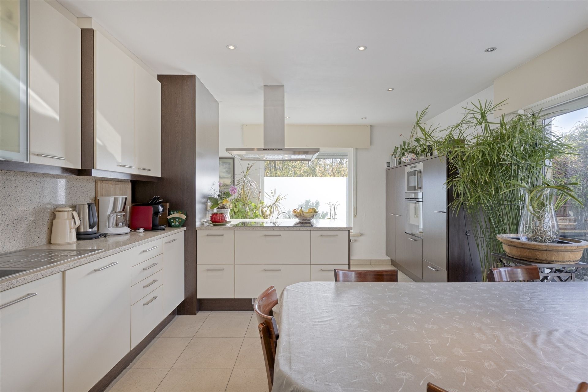 Karaktervolle, ruime villa met 4 slaapkamers foto 13