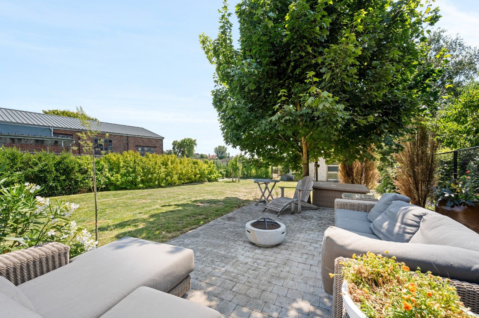 ENERGIEZUINIGE WONING MET 3 SLPKS, TOPAFWERKING EN GROTE TUIN foto 24