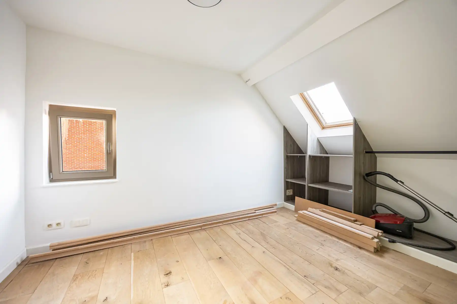 Recent gerenoveerde woning op een ruim perceel van 996 m². foto 22