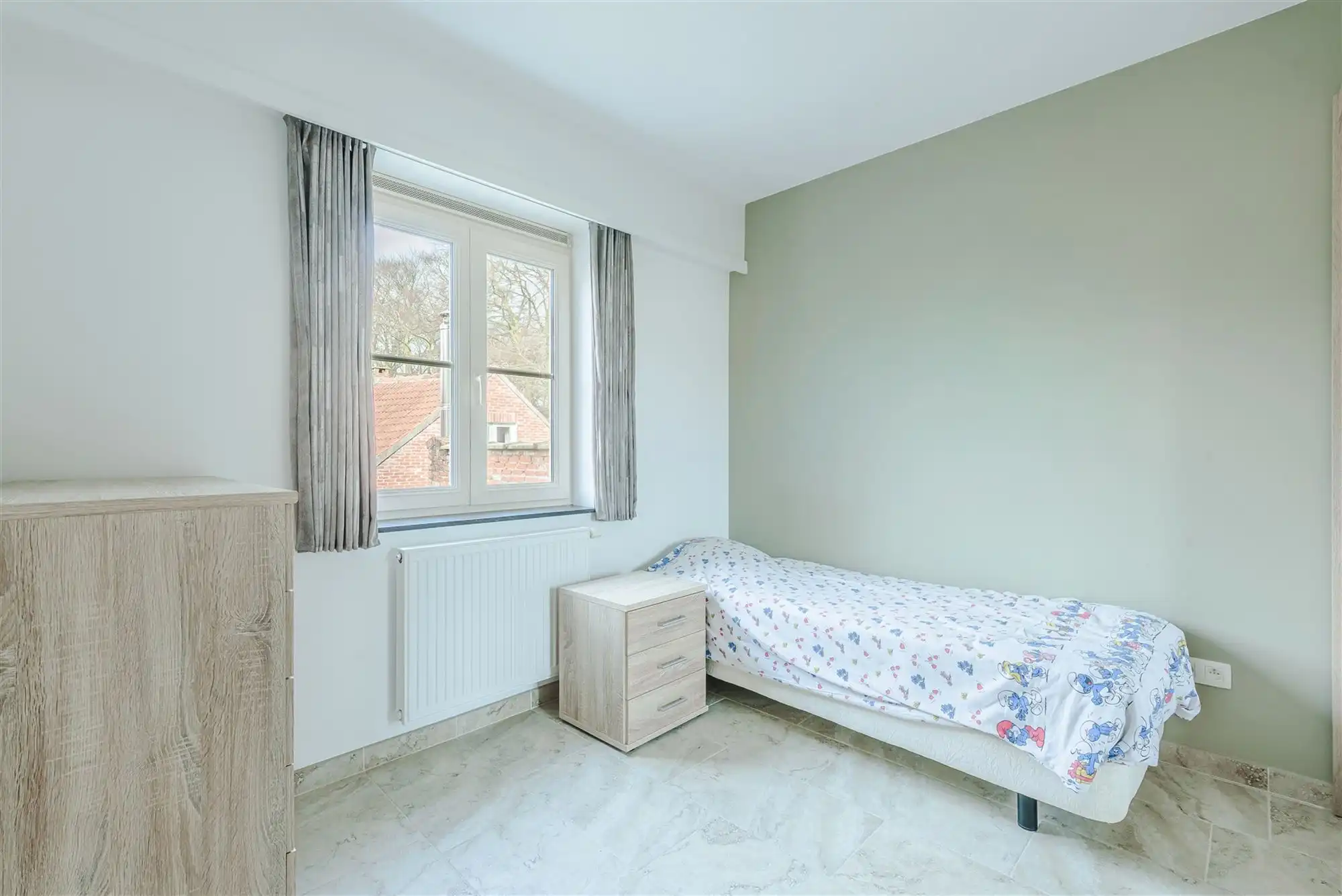 Kwaliteitsvol instapklaar huis met 3 slpks, 2 badks en tuin foto 24
