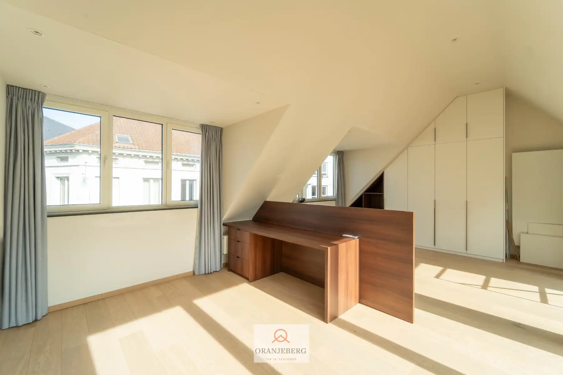 Charmant duplexappartement met terras nabij Sint-Annaplein foto 2