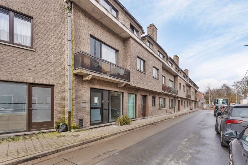 Gezellig appartement met ruim zuidgericht terras in Drongen! foto {{pictureIndex}}