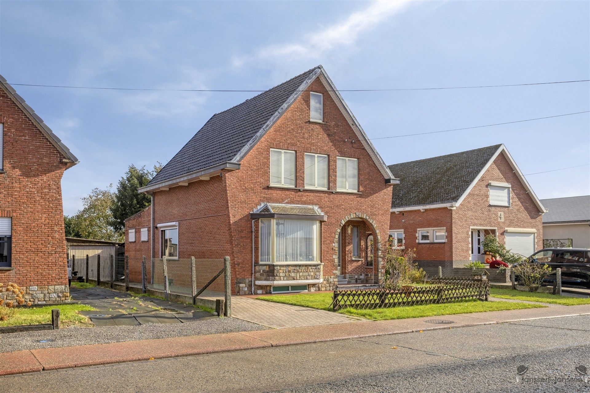 Charmante open bebouwing met prachtig uitzicht op de achtergelegen velden foto 2