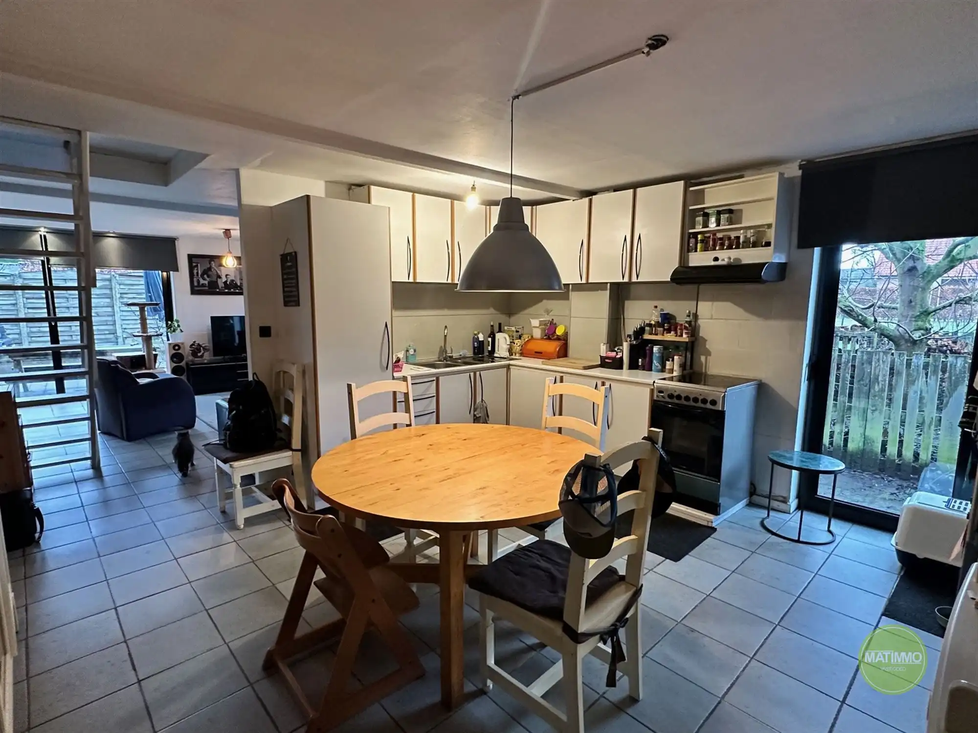 Ruim perceel van 988 m2 mét noodwoning gelegen in Meerhout foto 4