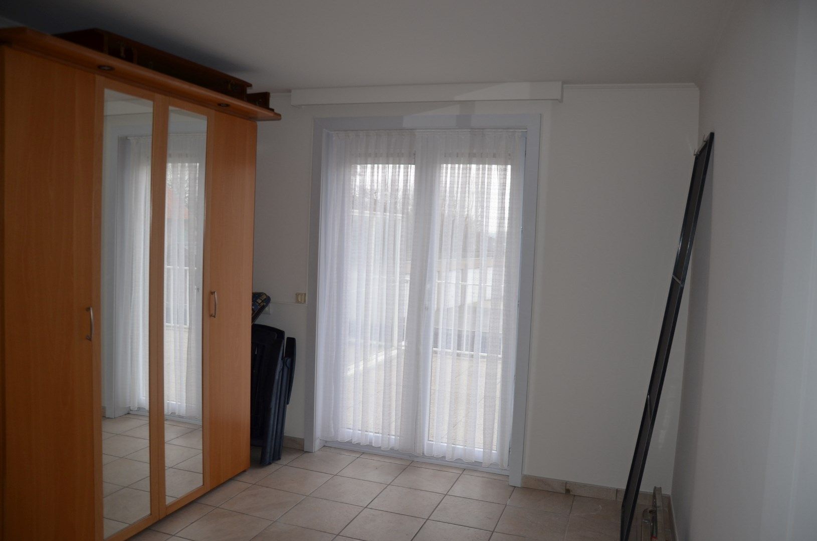 Appartement eerste verdieping met garage. foto 7