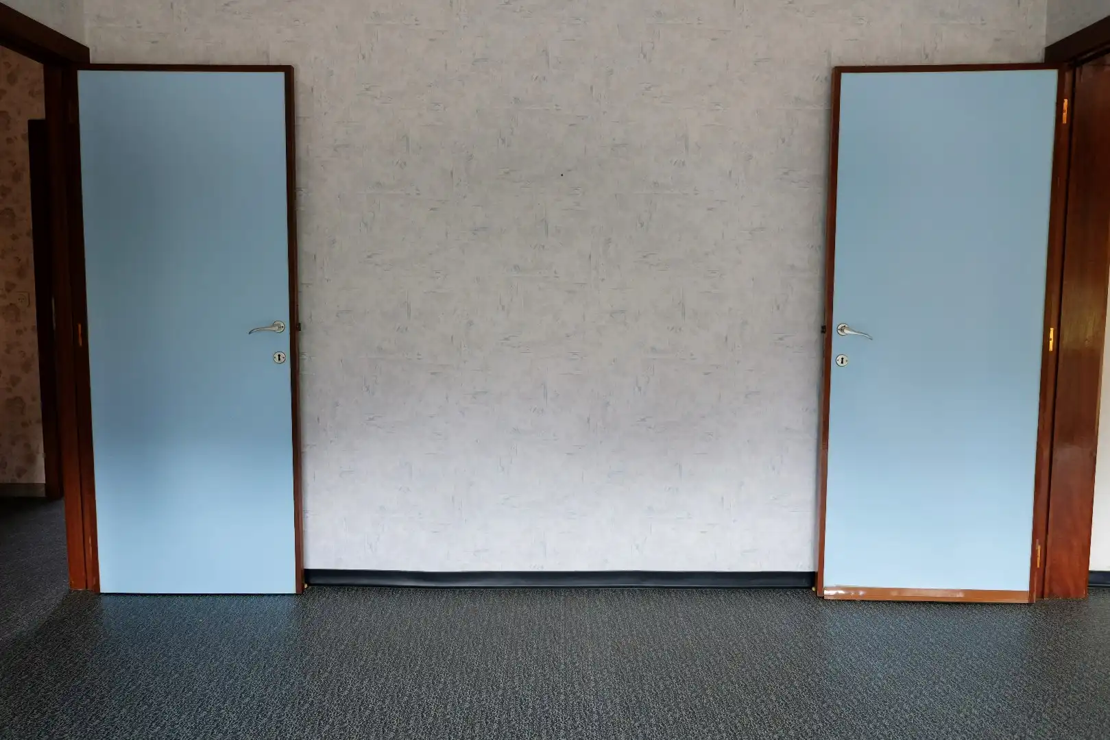 Ruime woning met garage, bijgebouwen en tuin en veel potentieel voor extra slaapkamers foto 13