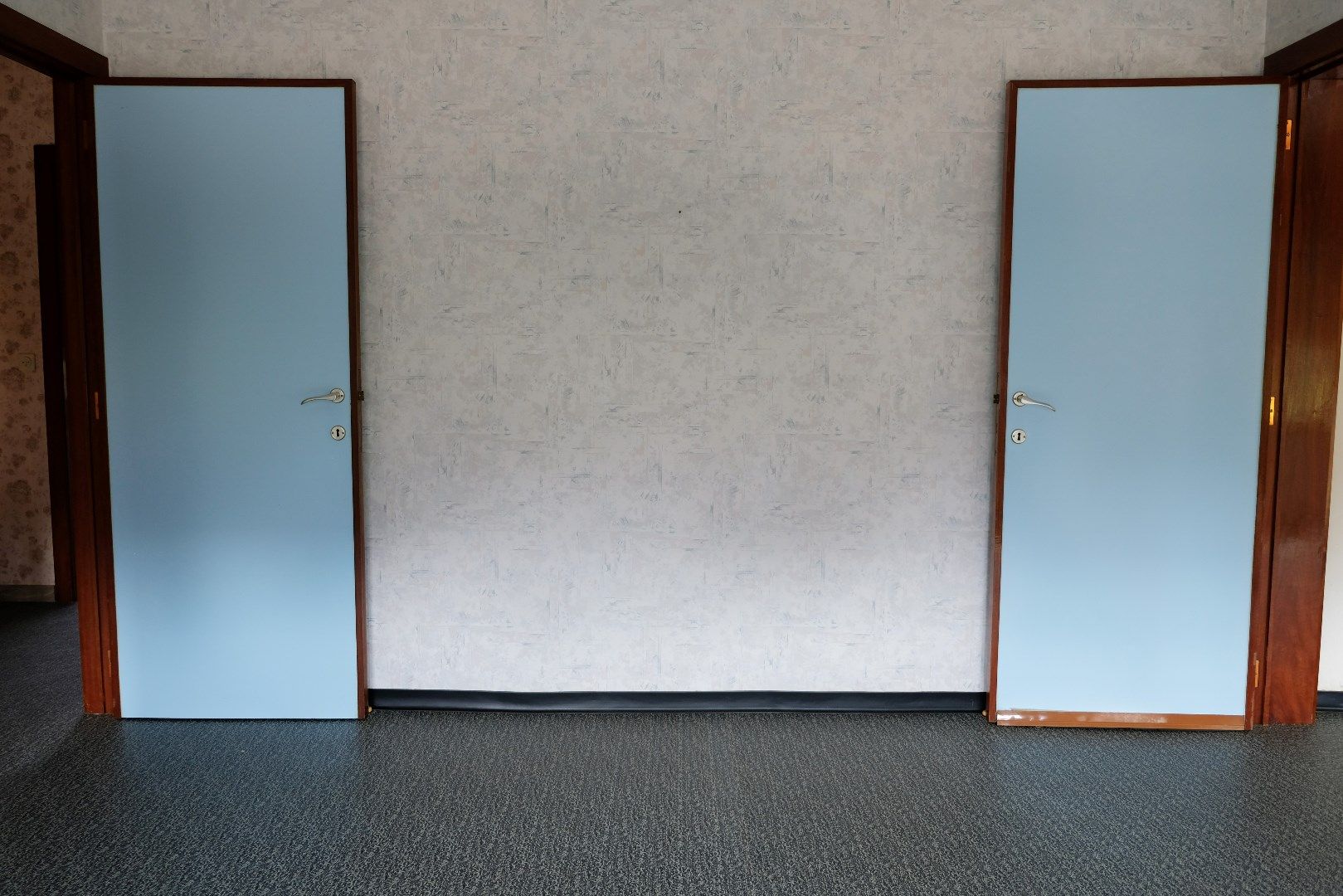 Ruime woning met garage, bijgebouwen en tuin en veel potentieel voor extra slaapkamers foto 13