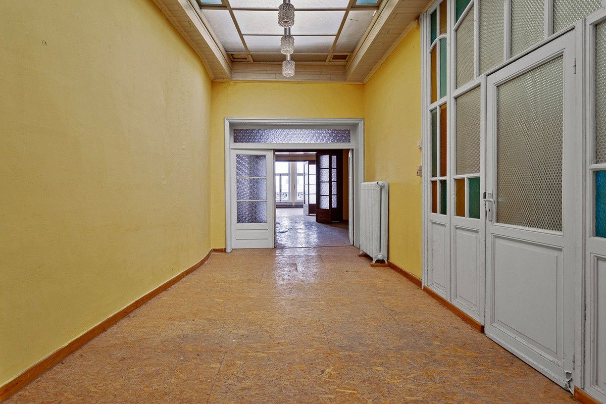 HERENHUIS met HANDEL en WONING te BRUGGE foto 16
