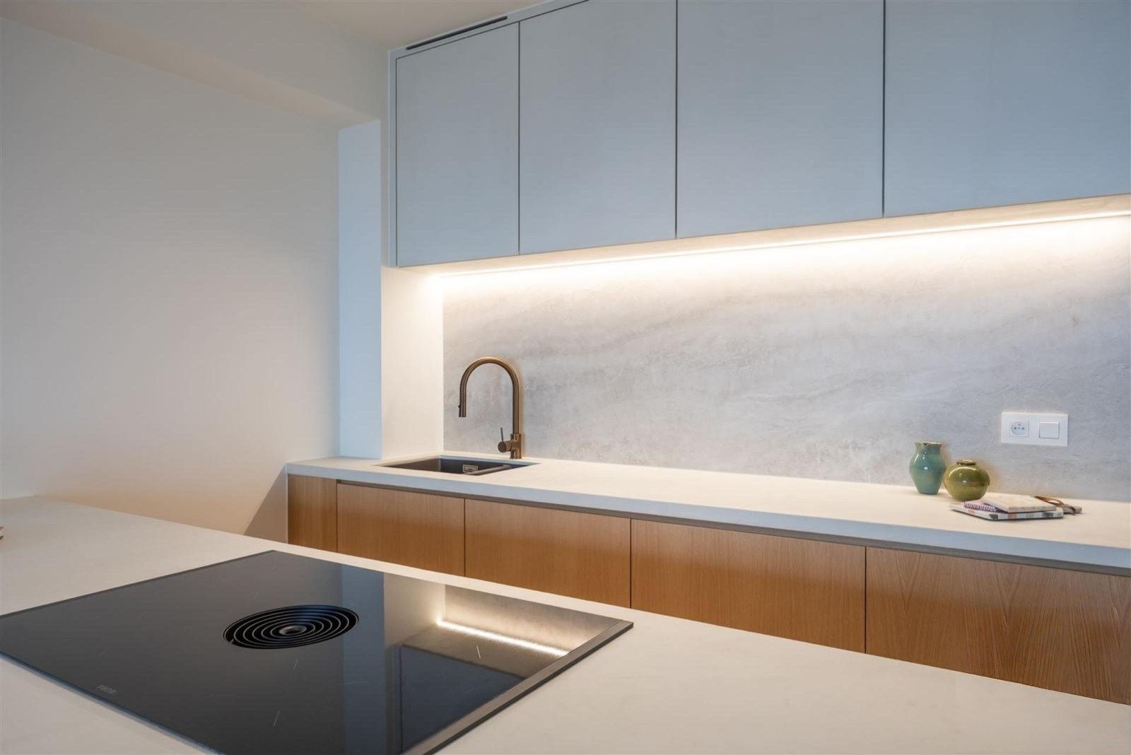 Prachtig en smaakvol volledig afgewerkt appartement gelegen op de tweede verdieping foto 5