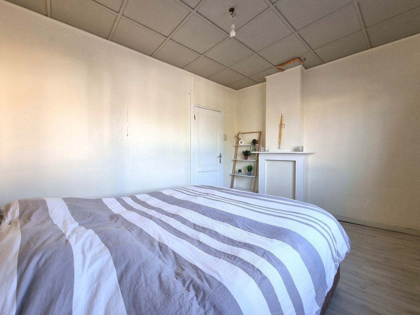 Te renoveren woning met mooie gevelbreedte (8 m) in het landelijke Lissewege foto 8