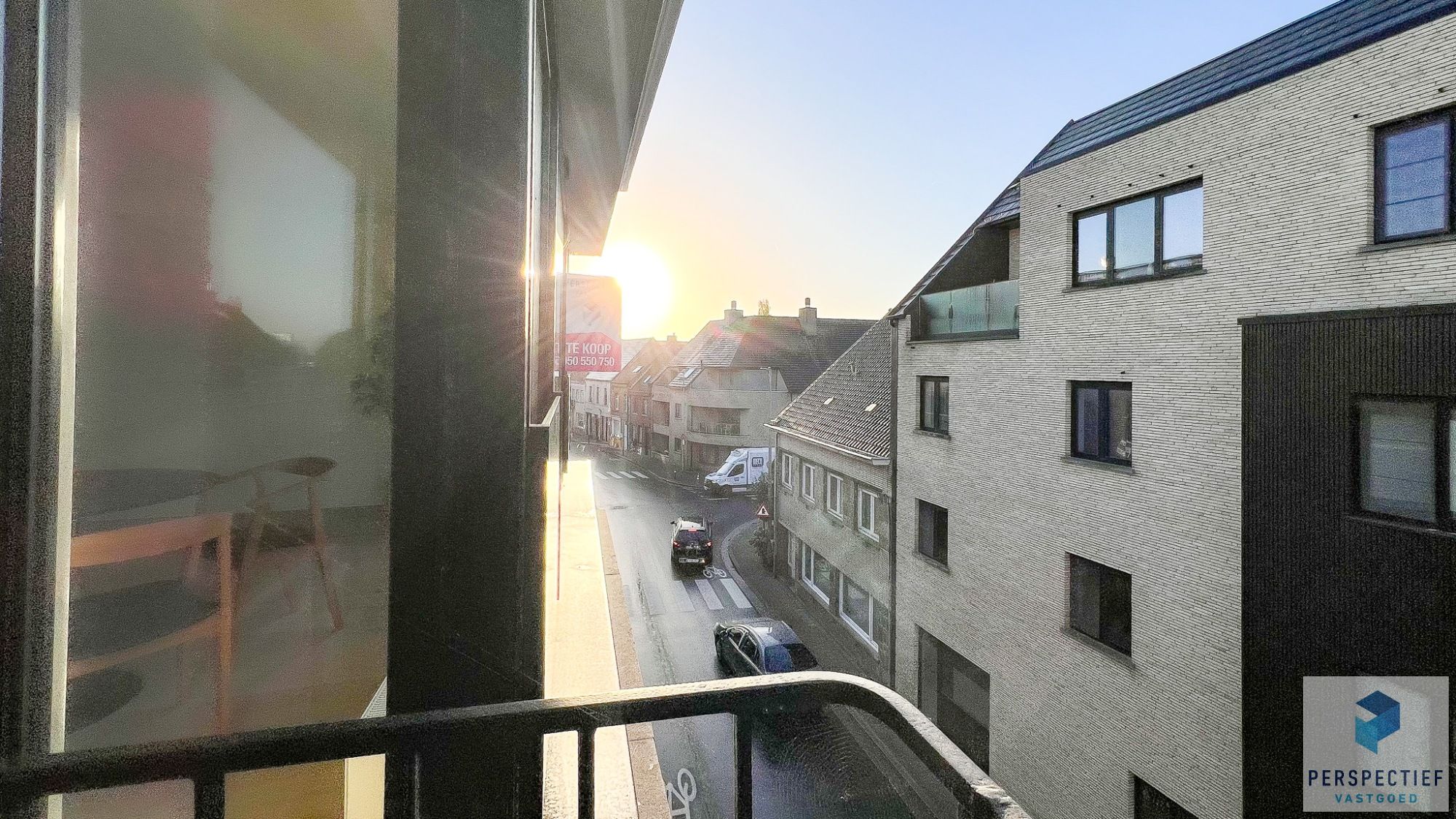 Vernieuwd ruim appartement (114m²) met 2 slaapkamers en terras aan de markt van Oedelem. foto 16