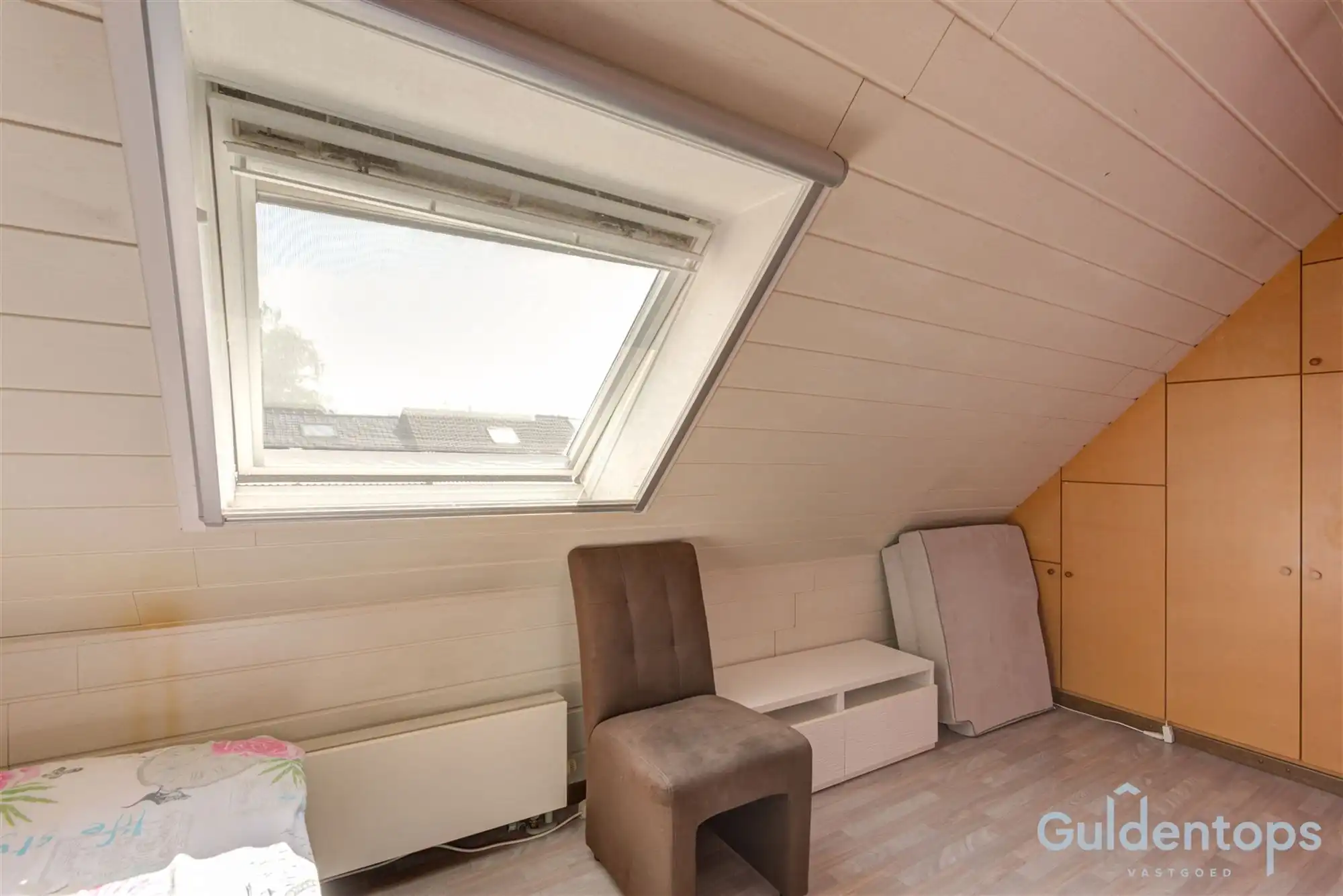 Zeer ruime instapklare half open woning met zwembad foto 29